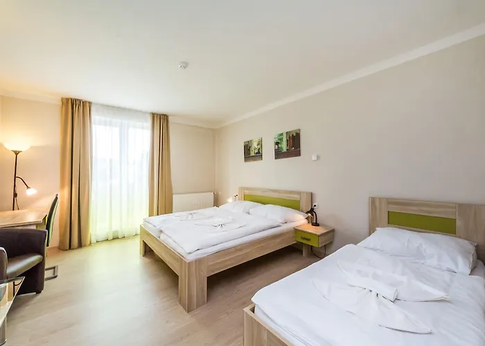 Nad Kralovnou & Restaurant Hotel Praga