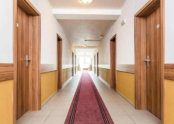 Hotel Nad Kralovnou & Restaurant
