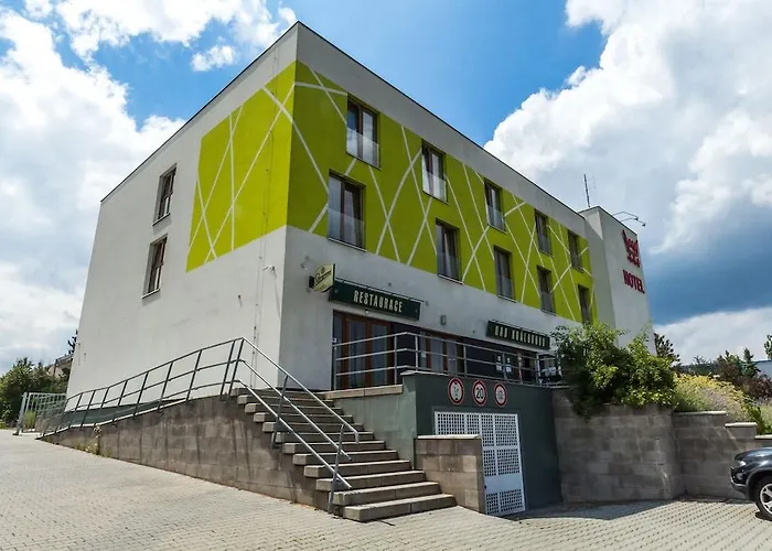 Nad Kralovnou & Restaurant Hotel