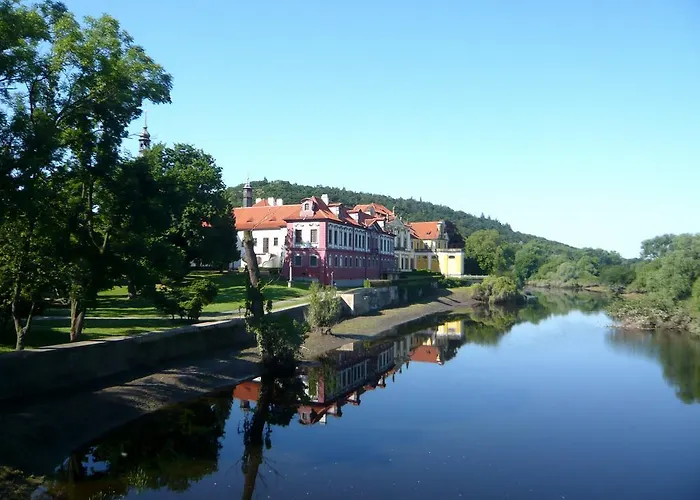 Hotel Nad Kralovnou & Restaurant 3*