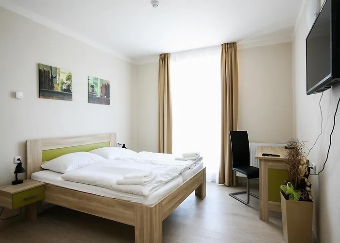 Hotel Nad Kralovnou & Restaurant Praga