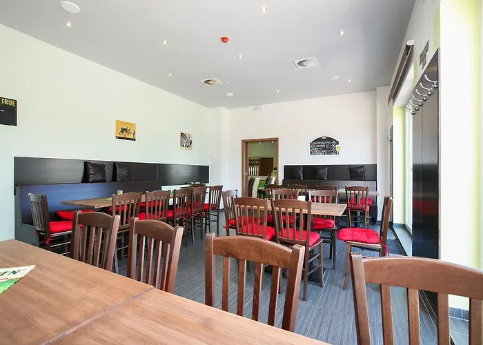 Nad Kralovnou & Restaurant Hotel Praga