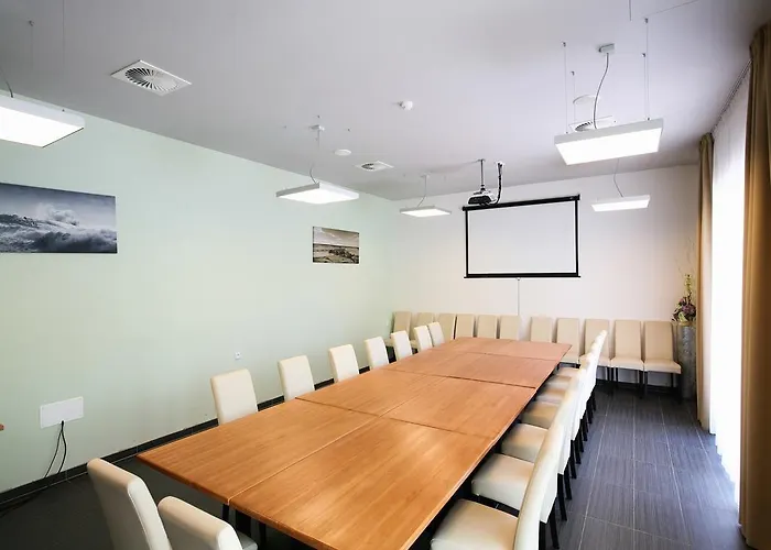 Nad Kralovnou & Restaurant Hotel 3*