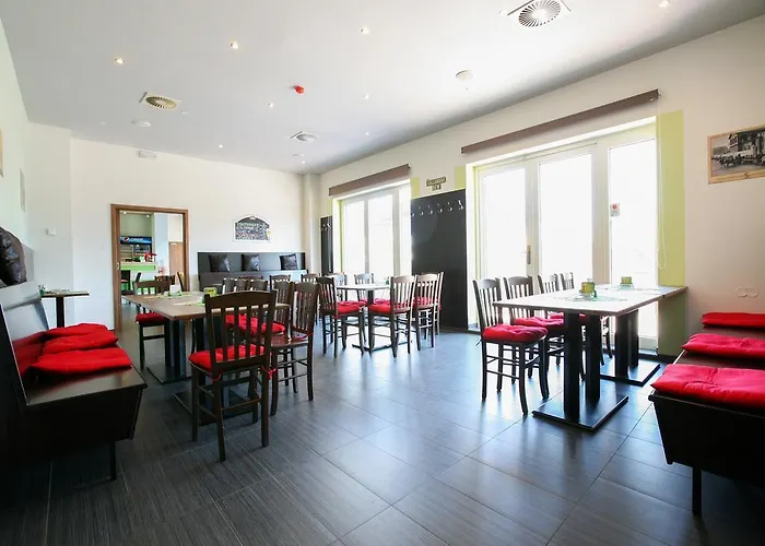 Hotel Nad Kralovnou & Restaurant