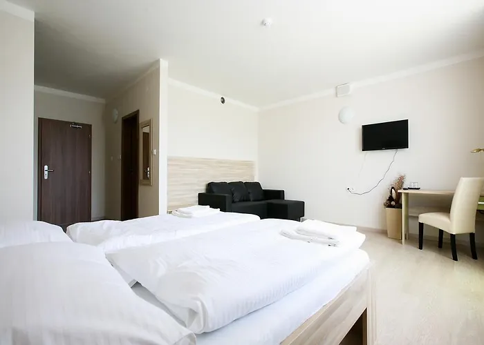 Nad Kralovnou & Restaurant Hotel 3*