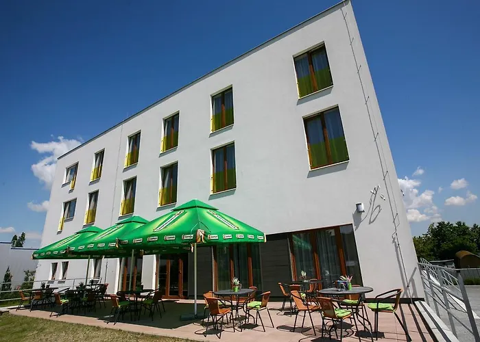 Hotel Nad Kralovnou & Restaurant Praga