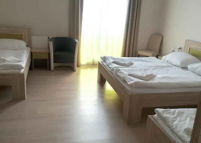 Nad Kralovnou & Restaurant Hotel