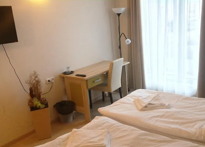 Nad Kralovnou & Restaurant Hotel 3*