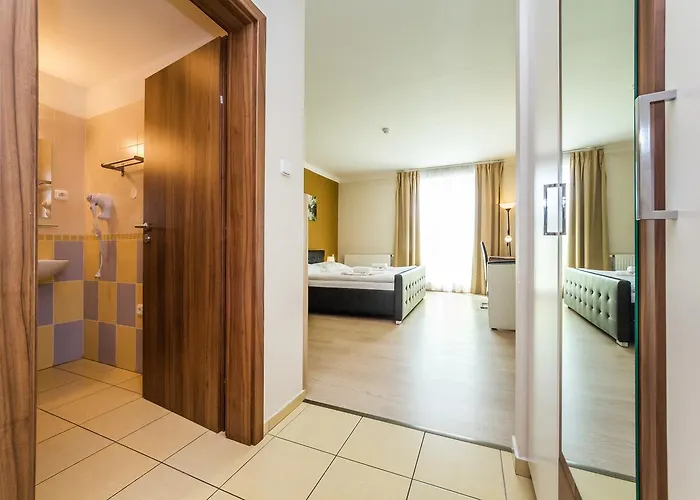 Nad Kralovnou & Restaurant Hotel Praga