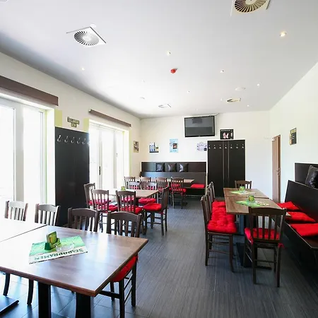Nad Kralovnou & Restaurant 3* Prag
