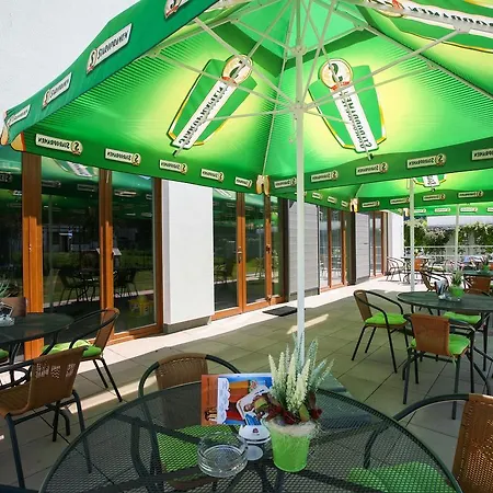 Nad Kralovnou & Restaurant 3*