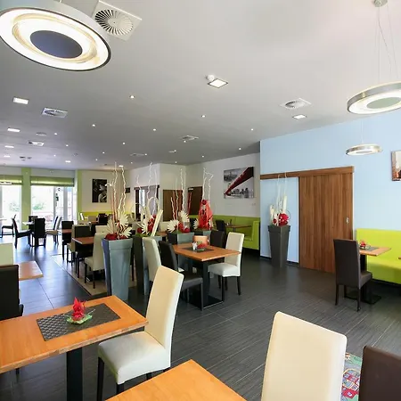 Hotel Nad Kralovnou & Restaurant