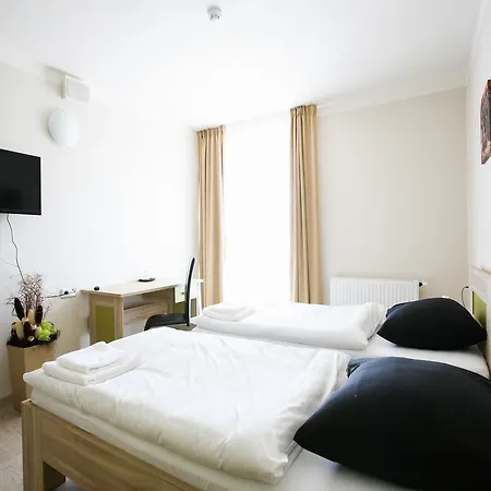 Nad Kralovnou & Restaurant 3*