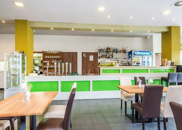 Nad Kralovnou & Restaurant 3* Прага