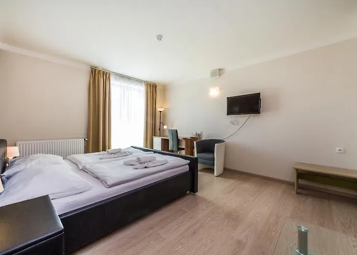 Nad Kralovnou & Restaurant 3* Прага