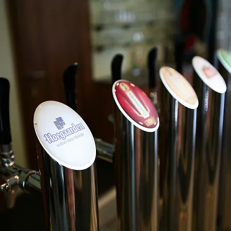 호텔 Nad Kralovnou & Restaurant 프라하