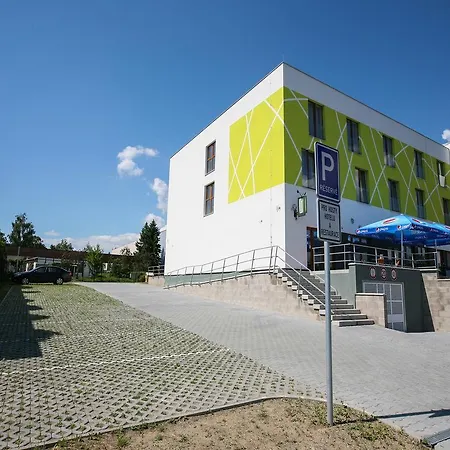 Nad Kralovnou & Restaurant 호텔 프라하