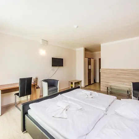 Nad Kralovnou & Restaurant 프라하