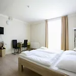 酒店 Nad Kralovnou & Restaurant 布拉格