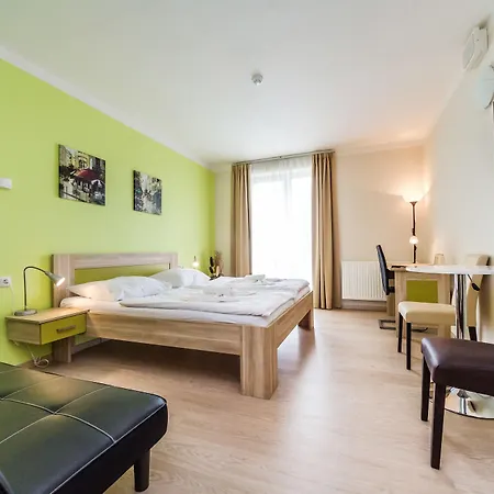 Hotel Nad Kralovnou & Restaurant 3*