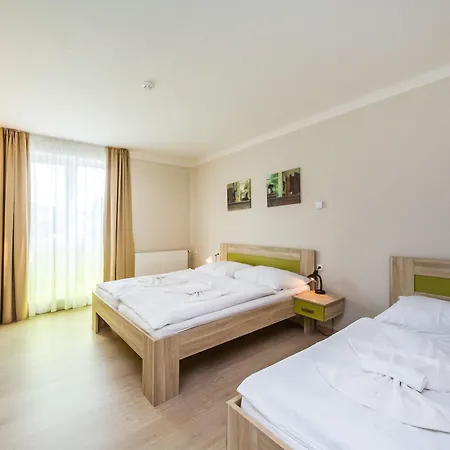 Nad Kralovnou & Restaurant Hotel Praga