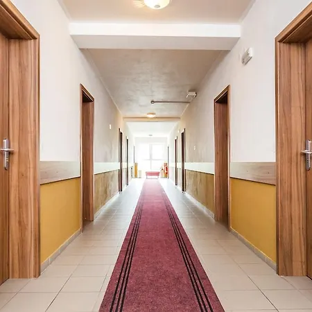 Hotel Nad Kralovnou & Restaurant